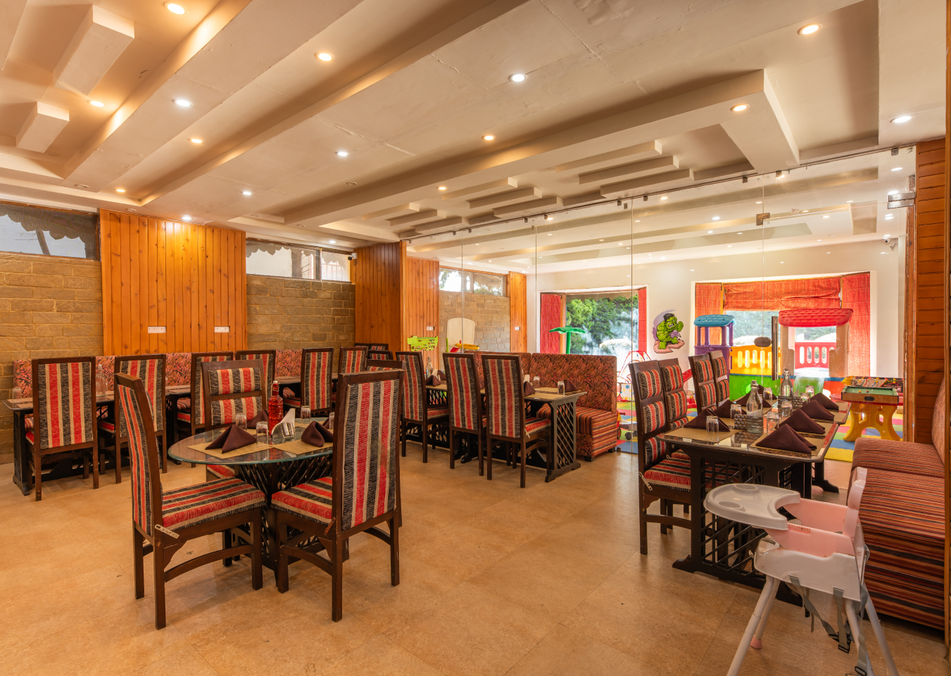 Experience fine dining at Ojaswi Resort’s restaurant in Mukteshwar, featuring panoramic Himalayan valley views.
